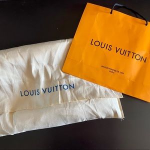 Louis Vuitton retail and dust bag